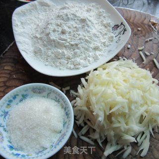 土豆丝煎饼的做法步骤：2