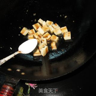 鱼香肉丸豆腐丁的做法步骤：4