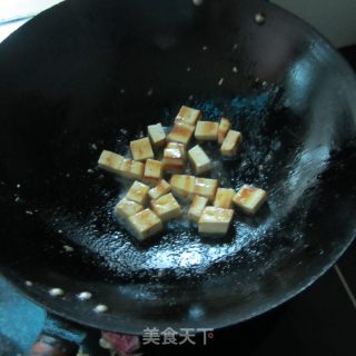 鱼香肉丸豆腐丁的做法步骤：5