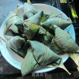 猪肉糯米花生粽子的做法步骤：5