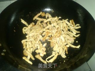红白炒肉丝的做法步骤：3