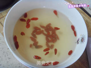 莲藕排骨汤的做法步骤：3