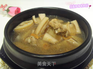 莲藕排骨汤的做法步骤：6