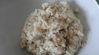 韭黄菌菇煎饺的做法步骤：2