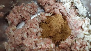 韭黄菌菇煎饺的做法步骤：7