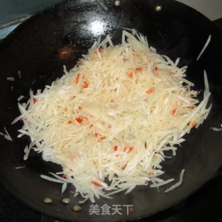 白萝卜火腿丝的做法步骤：4