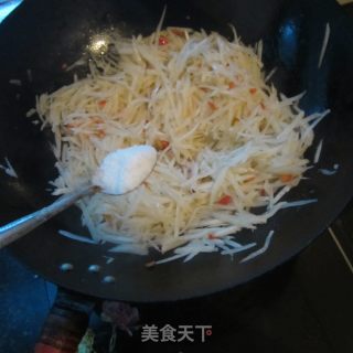 白萝卜火腿丝的做法步骤：5