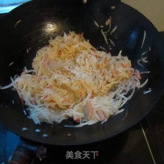白萝卜火腿丝的做法步骤：8