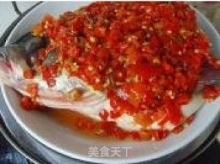 剁椒鱼头的做法步骤：5