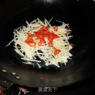 土豆丝咖喱饭的做法步骤：3
