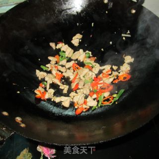 白萝卜丝炒肉－－咖喱香的做法步骤：3