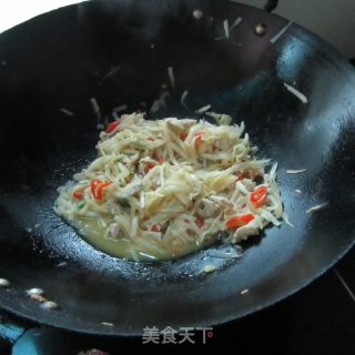 白萝卜丝炒肉－－咖喱香的做法步骤：7