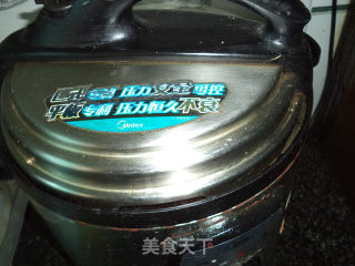 花生米蒸鸭的做法步骤：7