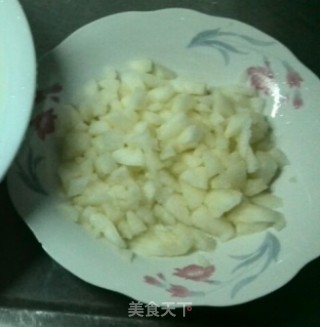 银耳雪梨羹，顺道显摆下新入手的九阳电炖锅的做法步骤：2