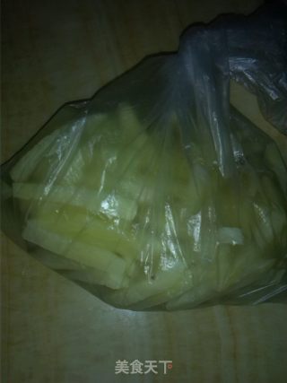炸薯条的做法步骤：4