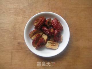 桂圆花旗参乳鸽汤的做法步骤：2