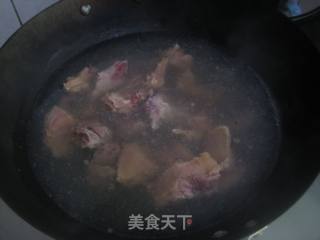 桂圆花旗参乳鸽汤的做法步骤：3