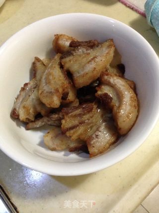 五花肉的做法步骤：1