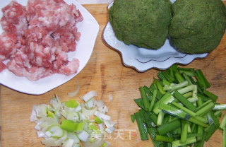 肉丁扒菇的做法步骤：1