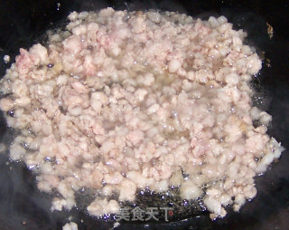 肉丁扒菇的做法步骤：2