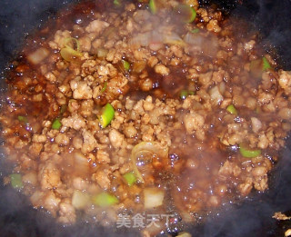 肉丁扒菇的做法步骤：5