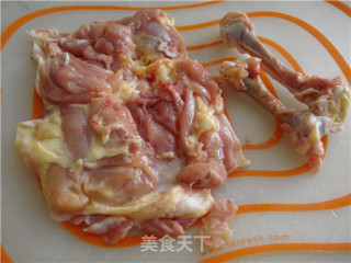 麻香香菇鸡腿丁的做法步骤：3