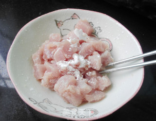 菠萝咕噜肉的做法步骤：6