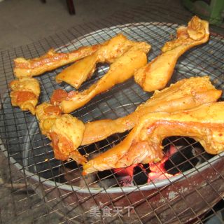 烟熏酱香孜然猪脸皮肉的做法步骤：8