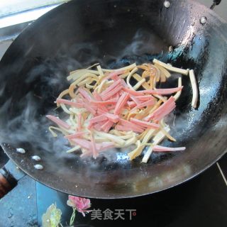 火腿鱿鱼豆腐丝的做法步骤：4