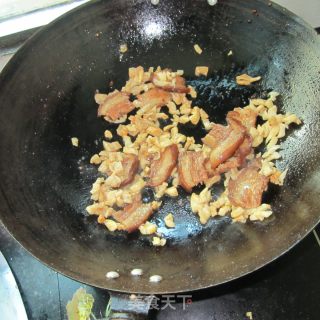 萝卜干炒东坡肉的做法步骤：5