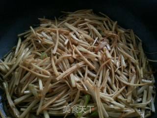 酱炒牛蒡的做法步骤：4