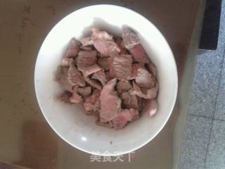 台湾沙茶牛肉面的做法步骤：2