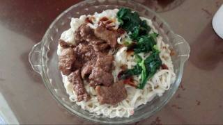 台湾沙茶牛肉面的做法步骤：3