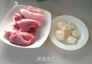 炸肉圆的做法步骤：1