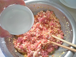 炸肉圆的做法步骤：9