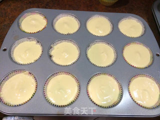 破产姐妹之经典茶杯蛋糕 cupcake的做法步骤：7