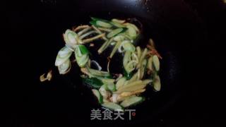 辣炒花哈的做法步骤：3