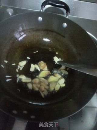 海带红烧肉的做法步骤：2