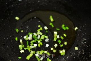 肉丁豌豆盖浇饭的做法步骤：3