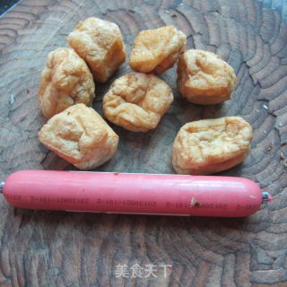 油豆腐炒火腿的做法步骤：1