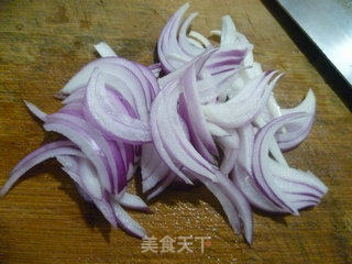 洋葱芹菜炒鸡蛋的做法步骤：3