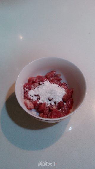 咖喱肉盖饭的做法步骤：2