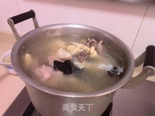 筒骨春笋汤的做法步骤：4