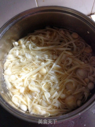 鸡丝金针菇的做法步骤：2