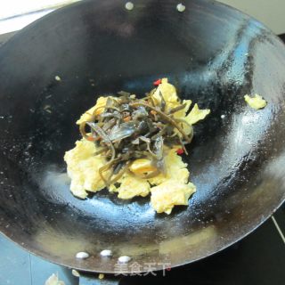 海带丝炒蛋的做法步骤：4