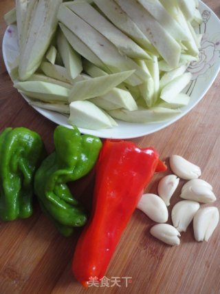 家常菜【青椒茄子】的做法步骤：1