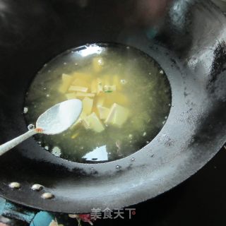 南瓜蛋羹豆腐汤的做法步骤：3