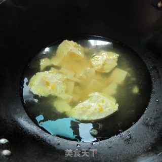 南瓜蛋羹豆腐汤的做法步骤：4