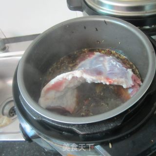 卤香瘦肉的做法步骤：4