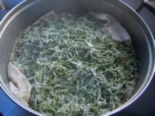 粉蒸猫妮菜的做法步骤：4